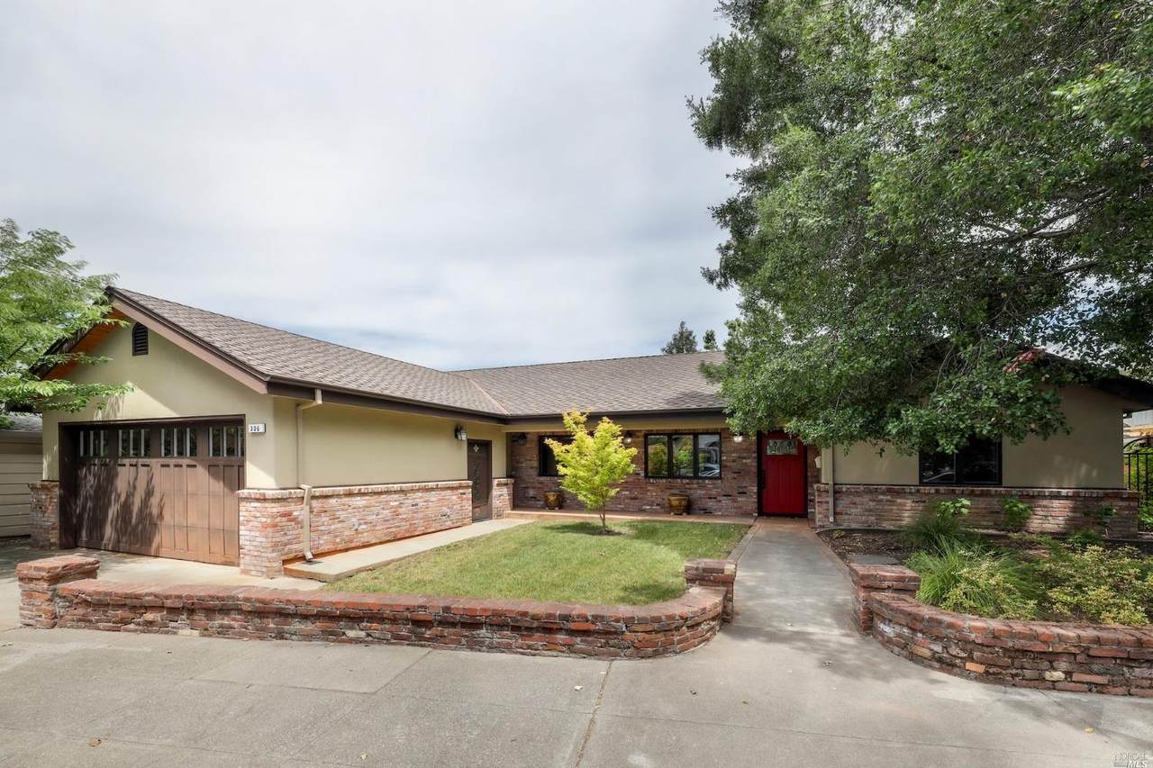306 Fitch Street - Photo 1
