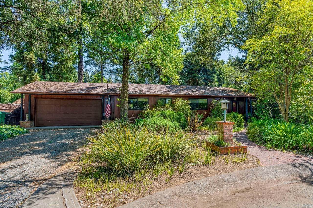 1525 Glenwood Drive - Photo 1