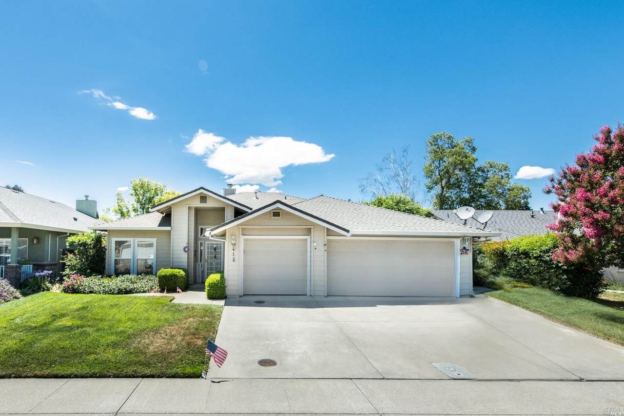 415 Lynd Way - Photo 1