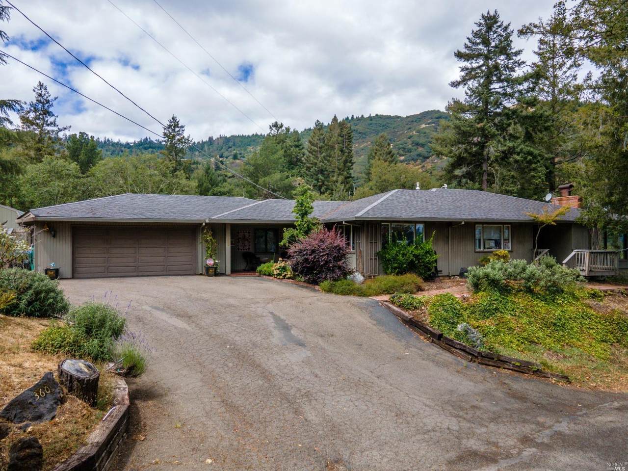 360 Fircrest Drive - Photo 1