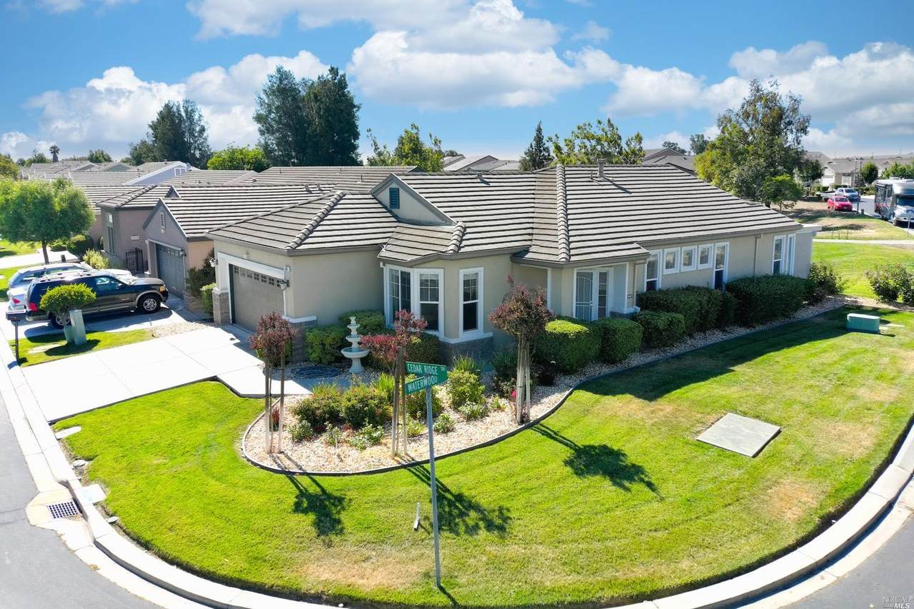 101 Cedar Ridge Drive - Photo 1