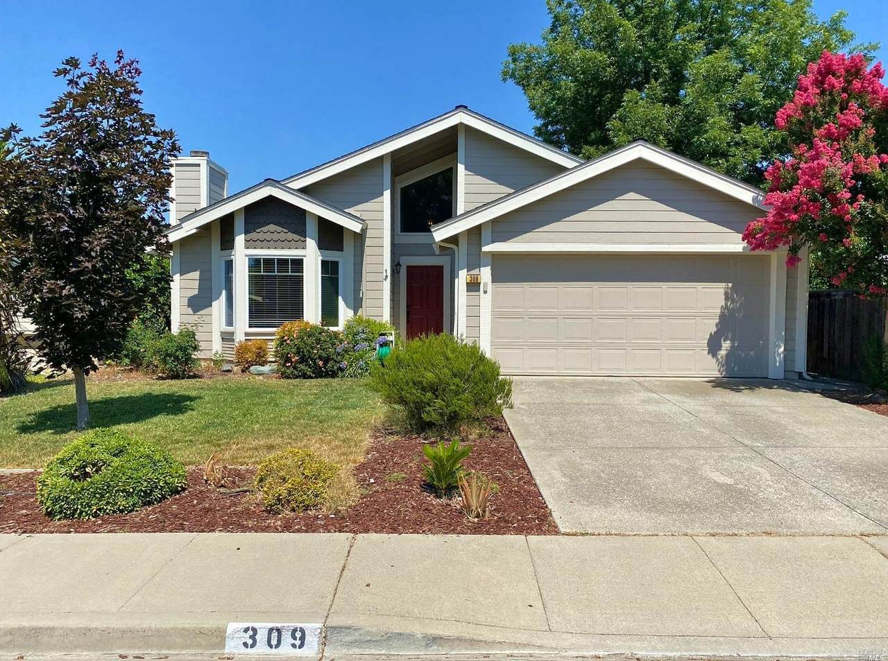 309 Saybrook Avenue - Photo 1