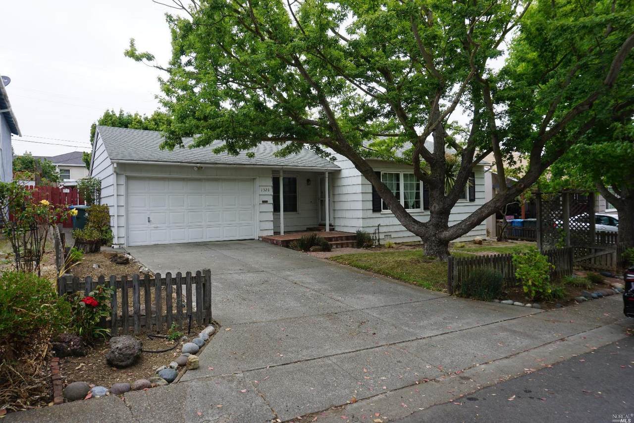 1320 Ensign Avenue - Photo 1