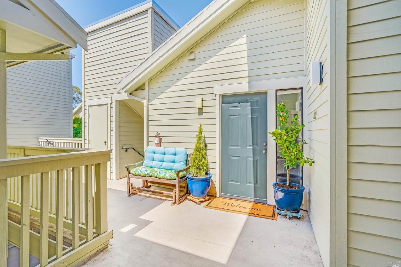 109 Eucalyptus Knoll Street - Photo 1