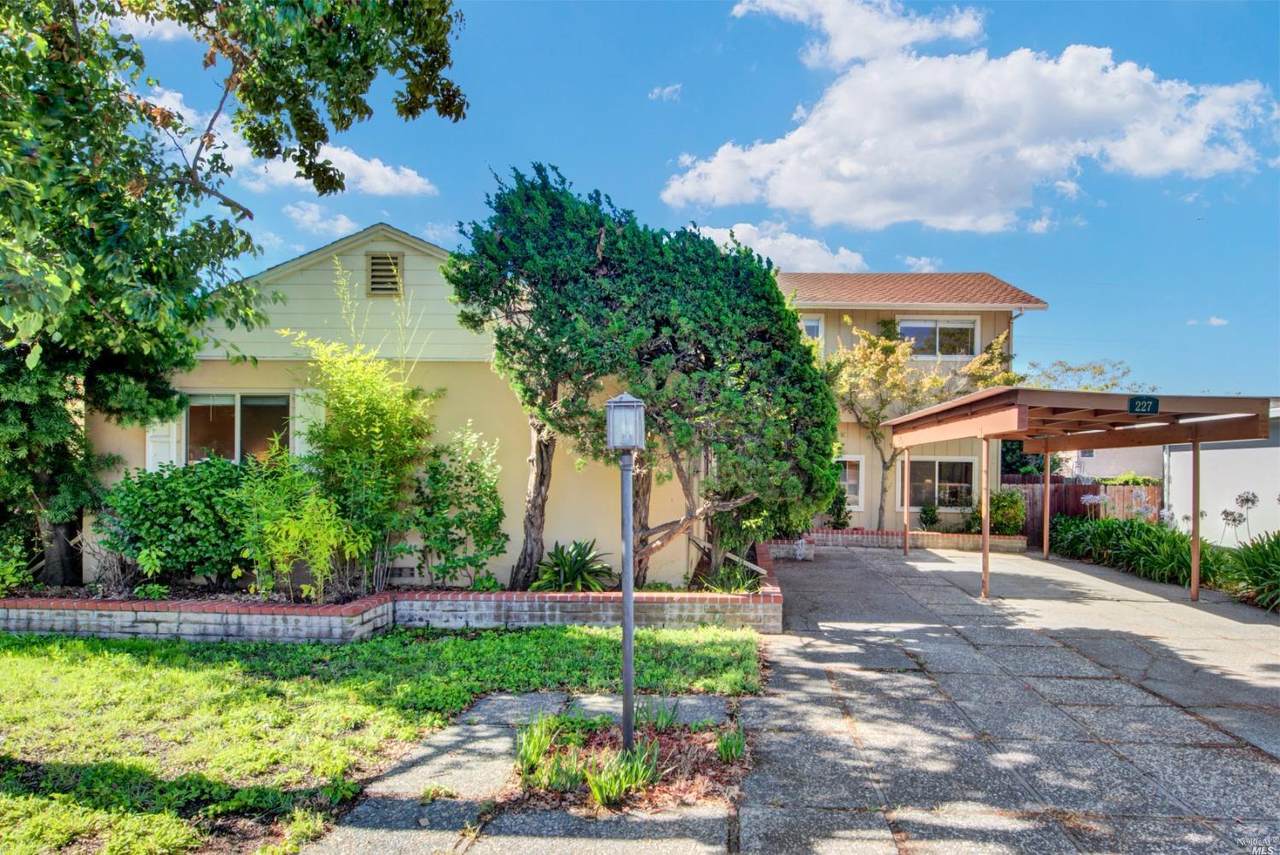227 Manhattan Drive - Photo 1