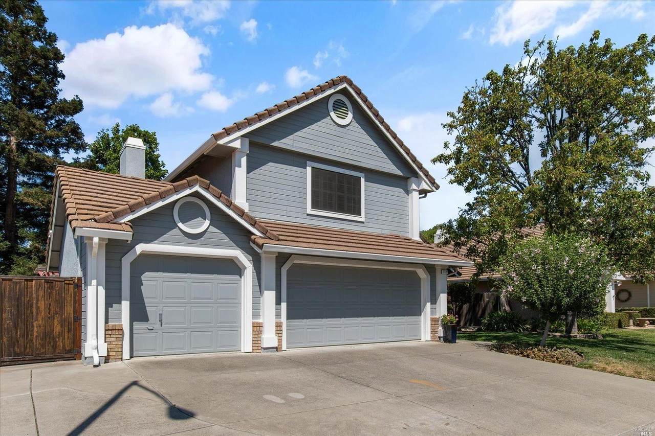 712 Fox Hollow Way - Photo 1
