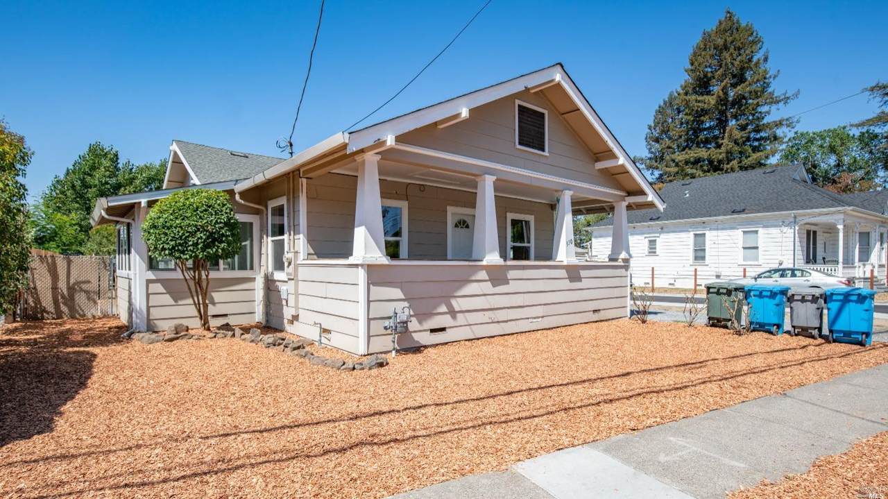 933 Dutton Avenue - Photo 1
