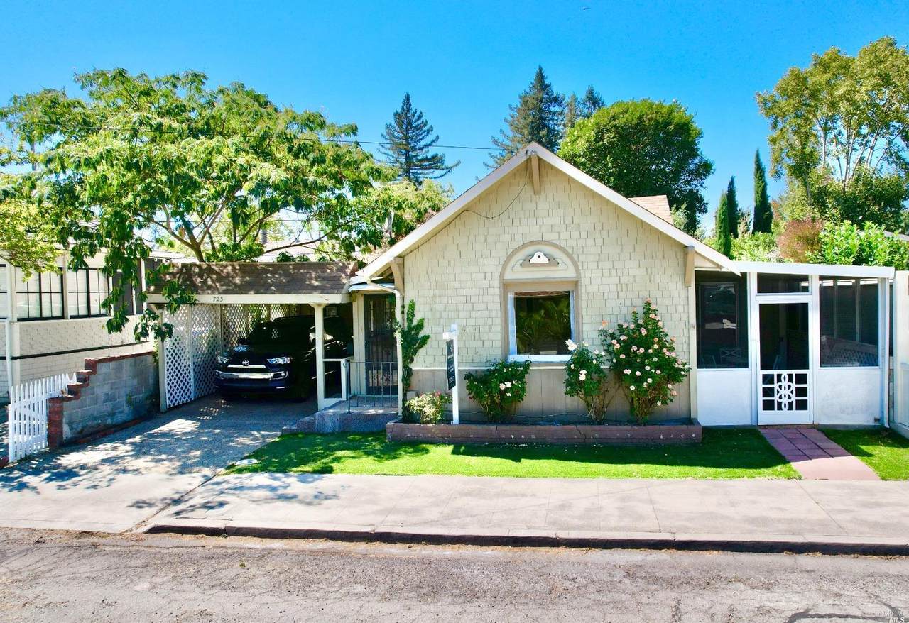 723 Montgomery Street - Photo 1