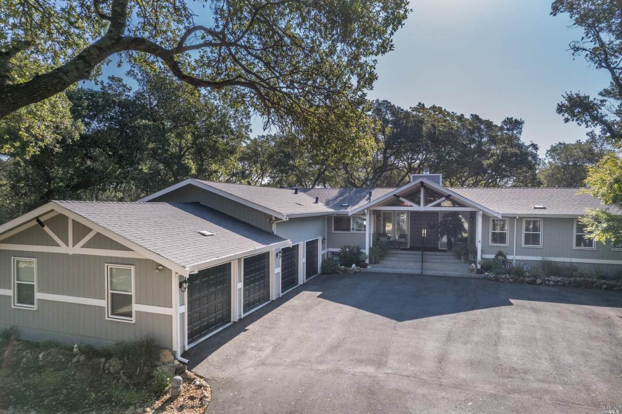 109 Tartan Way - Photo 1