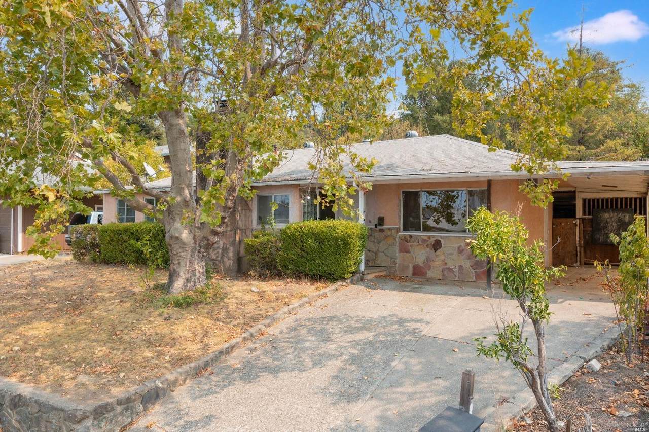 1006 Sunnyside Drive - Photo 1