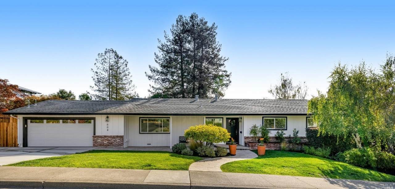 604 Elm Drive - Photo 1