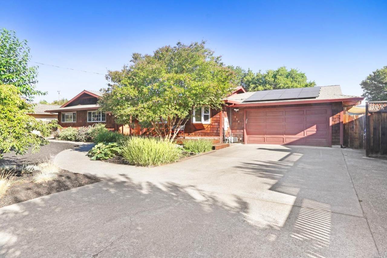 524 Macarthur Street - Photo 1