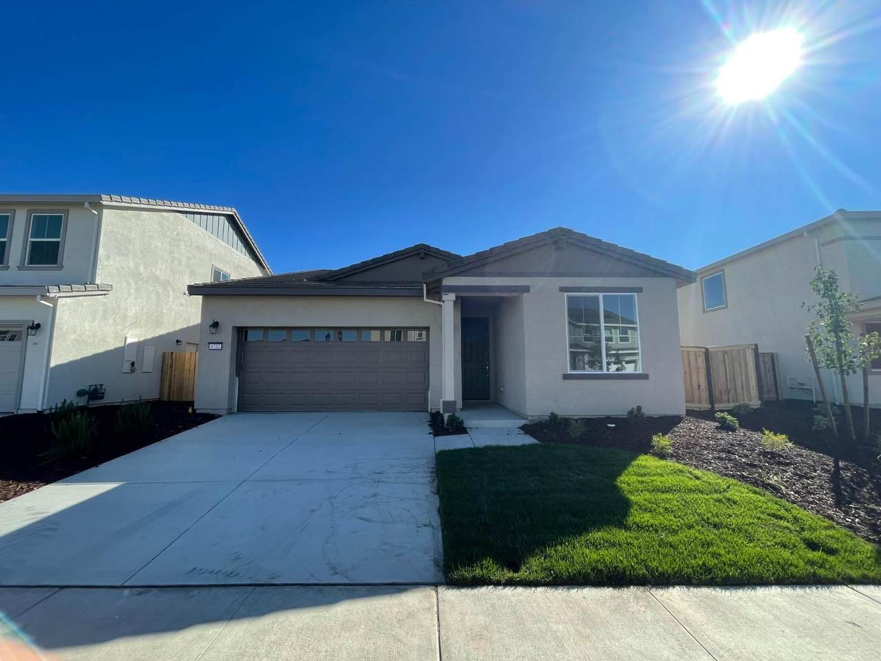 6712 Mount Elbrus Way - Photo 1