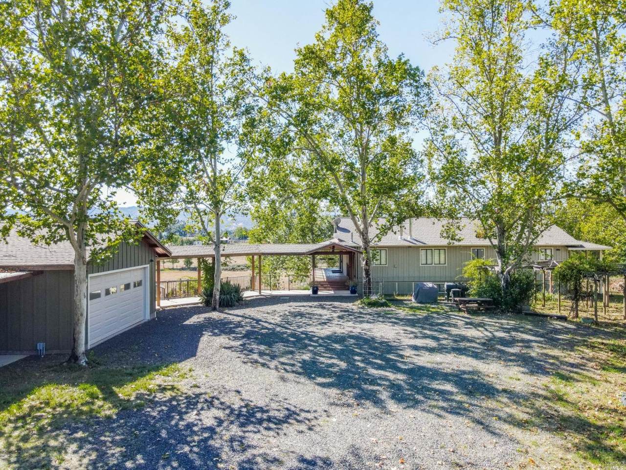 11101 Pine Avenue - Photo 1