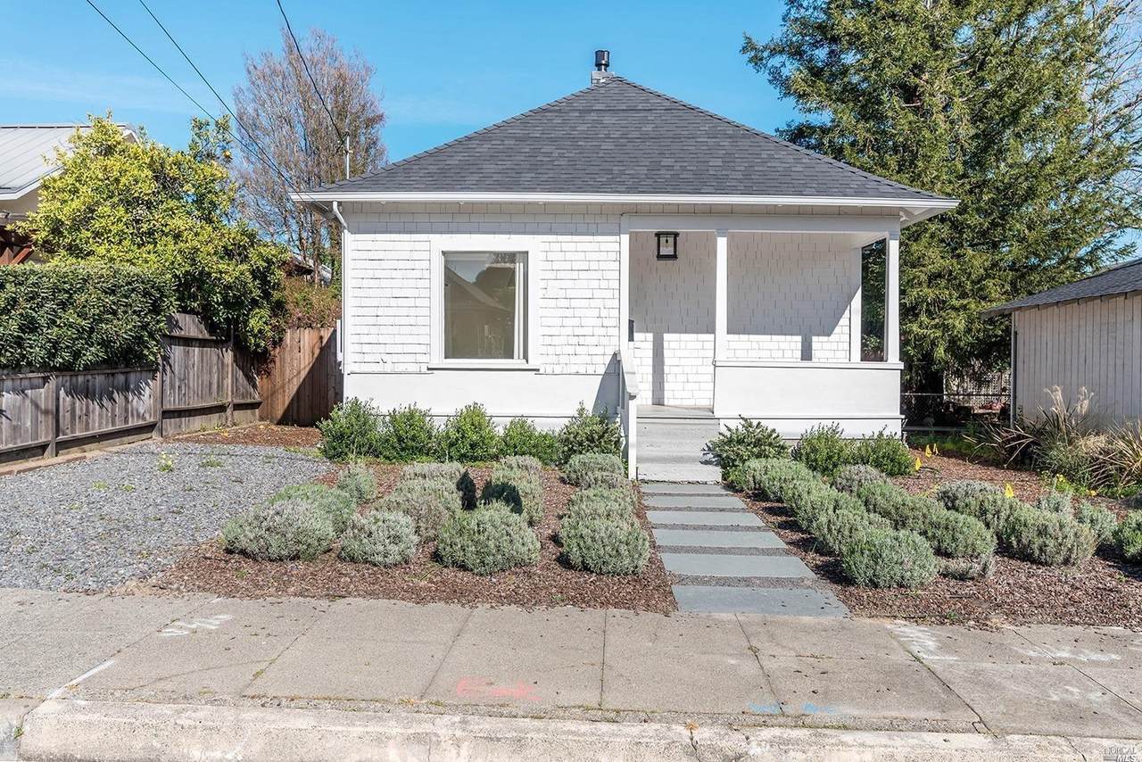 512 Brown Street - Photo 1