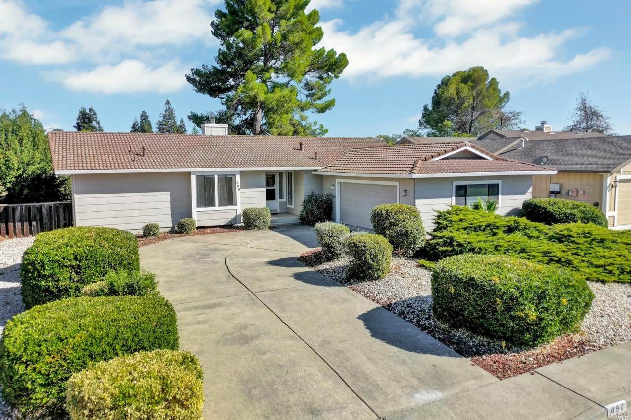 490 Yellowstone Drive - Photo 1