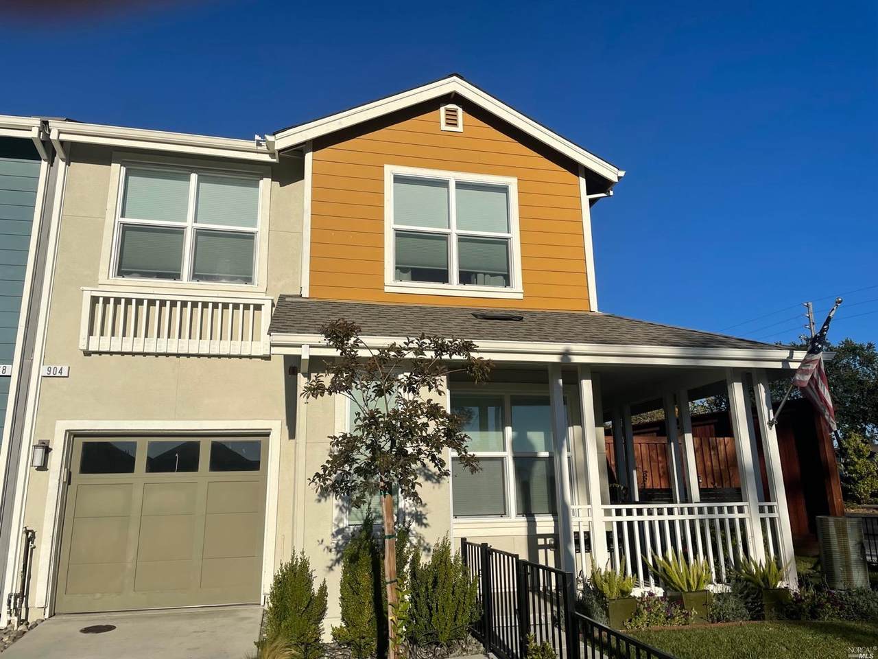 904 Prospect Avenue - Photo 1