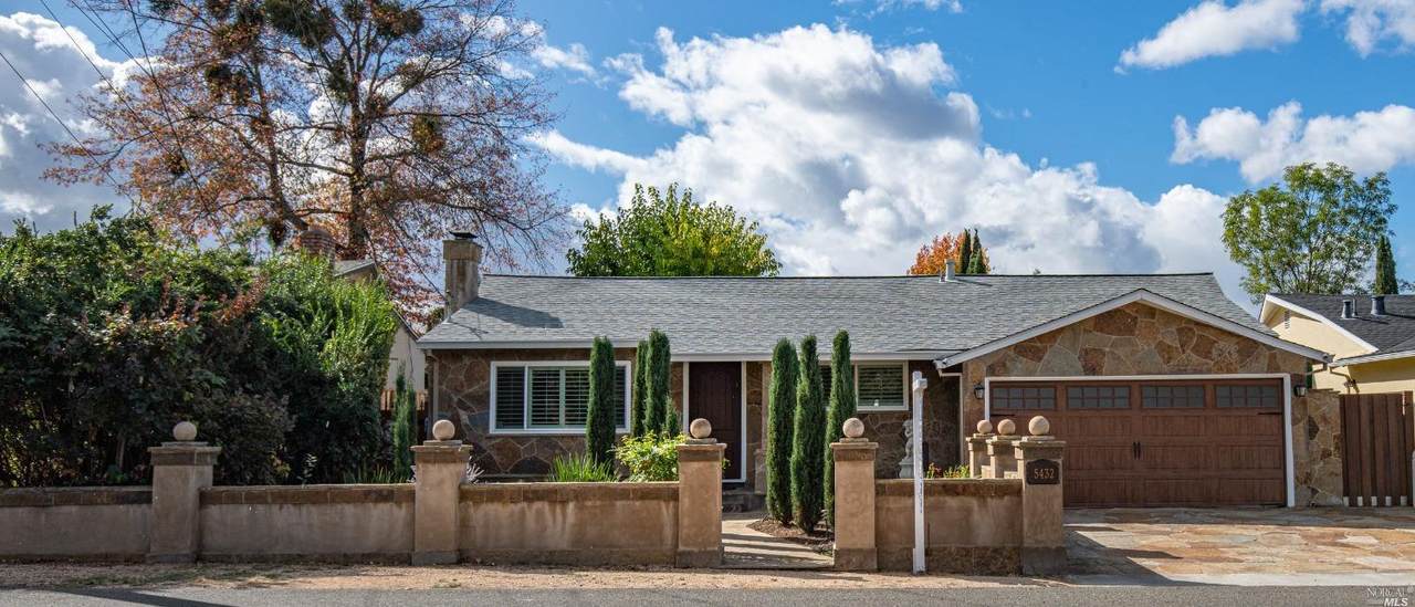 5432 Melita Road - Photo 1