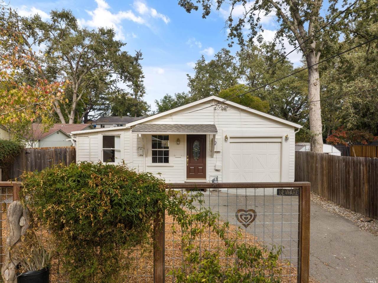 615 Mcconnell Avenue - Photo 1