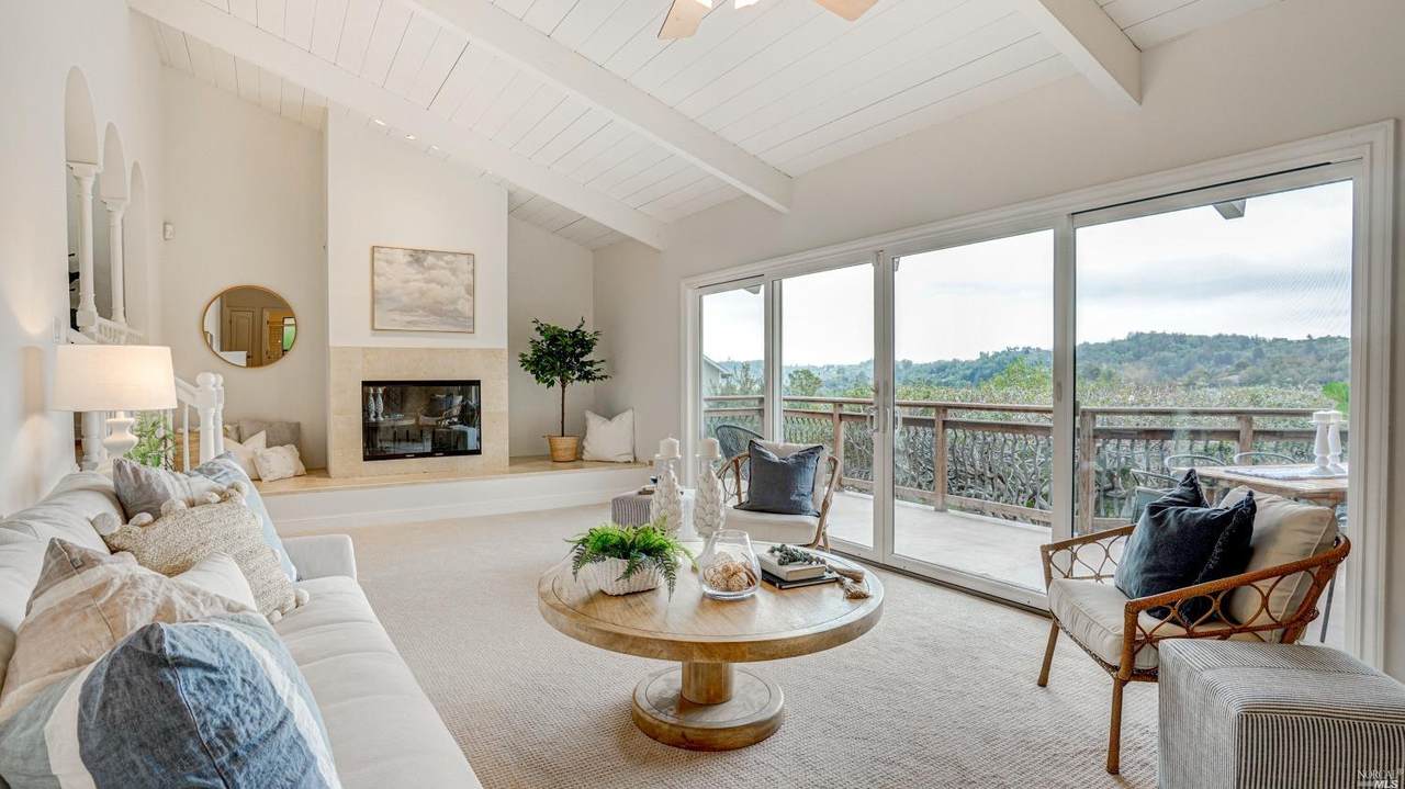 108 Maywood Way - Photo 1