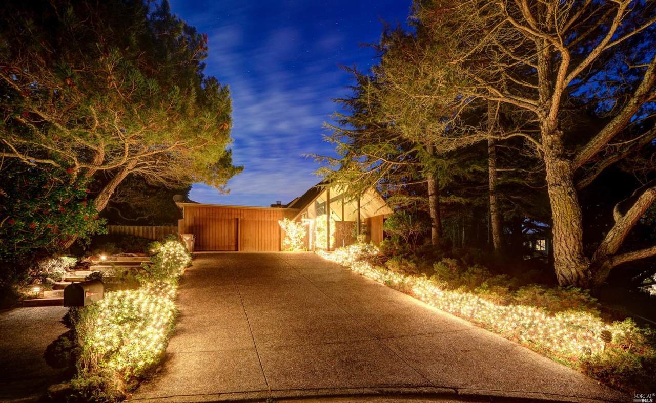 8 Tara Hill Road - Photo 1