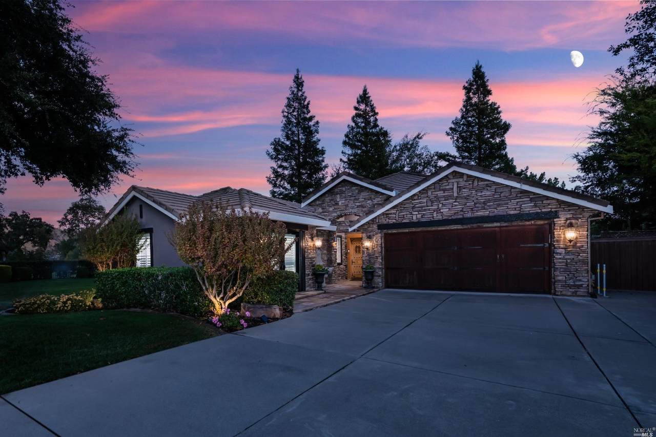 1098 Skywest Court - Photo 1