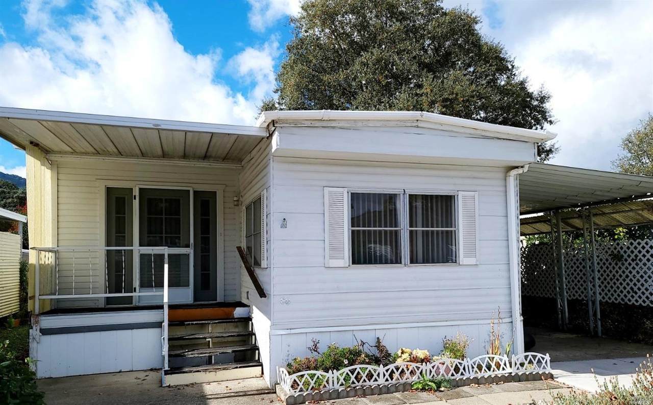 660 Leslie Street - Photo 1