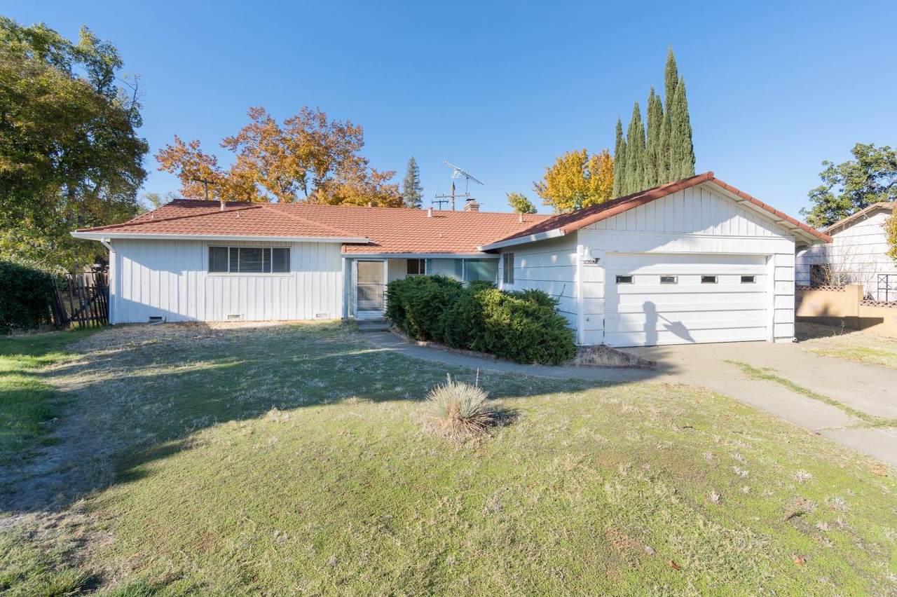10513 Saltana Way - Photo 1
