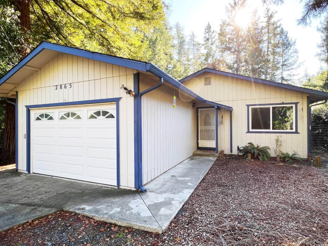 2865 Primrose Drive - Photo 1
