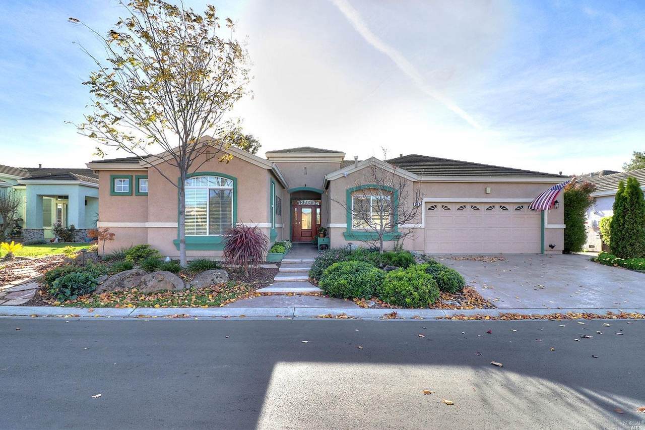 265 Cedar Ridge Drive - Photo 1