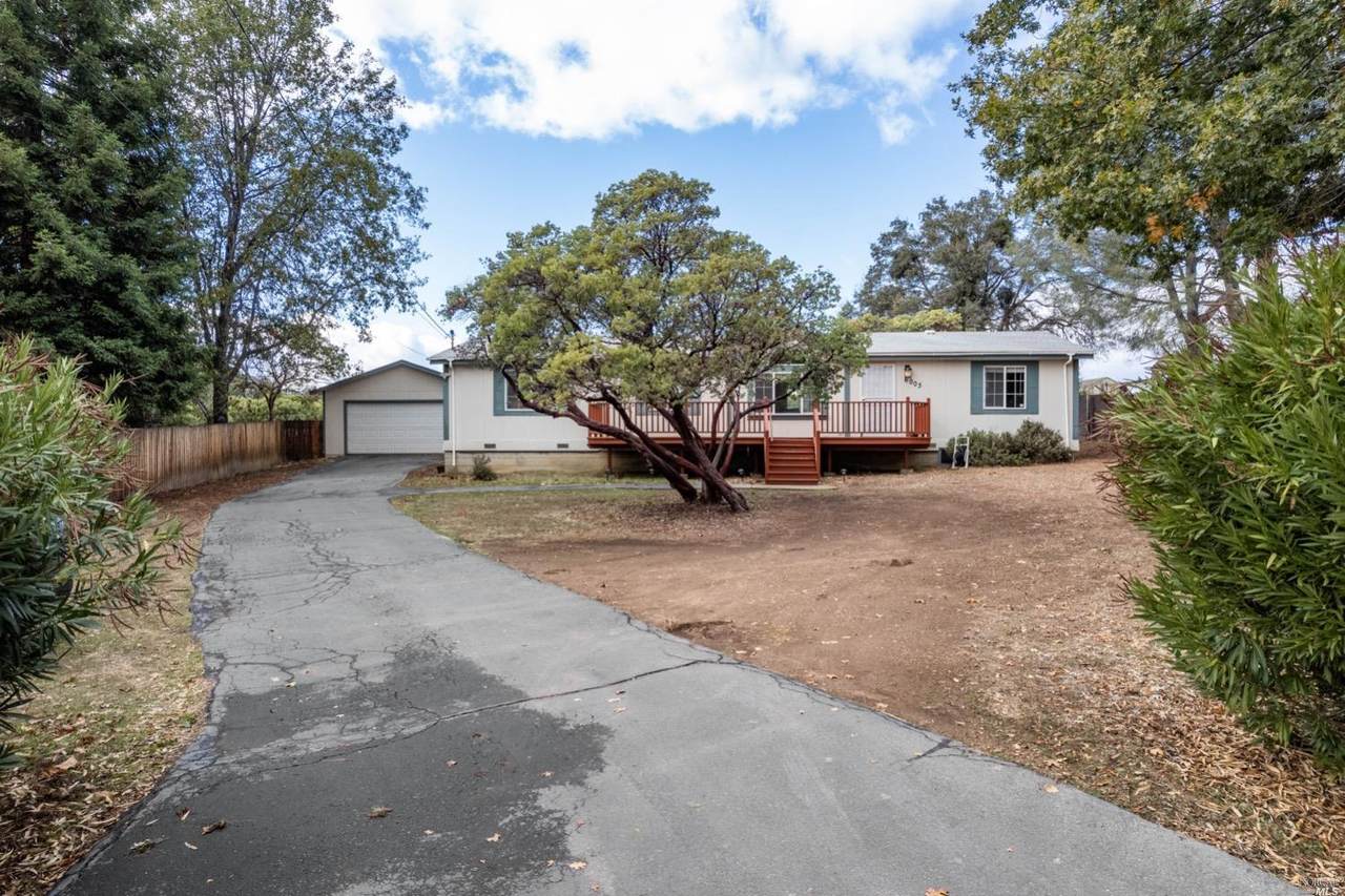 6003 Robin Hill Drive - Photo 1