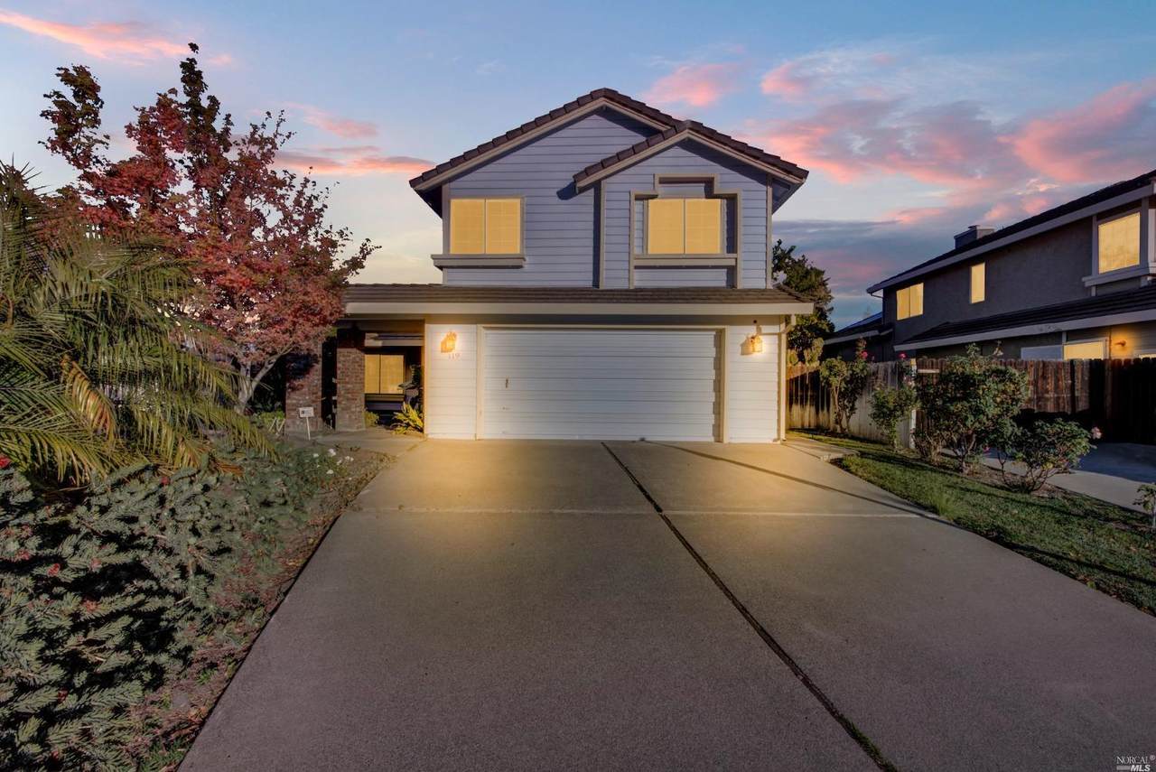 119 Amberwood Court - Photo 1