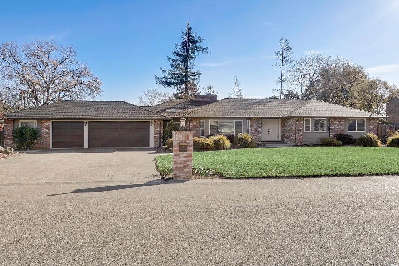 304 Oak Tree Drive - Photo 1