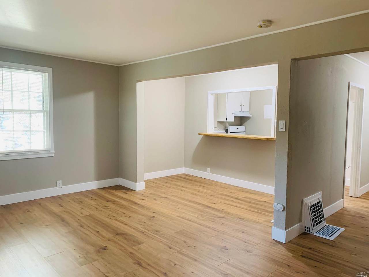 102 Calhoun Street - Photo 1