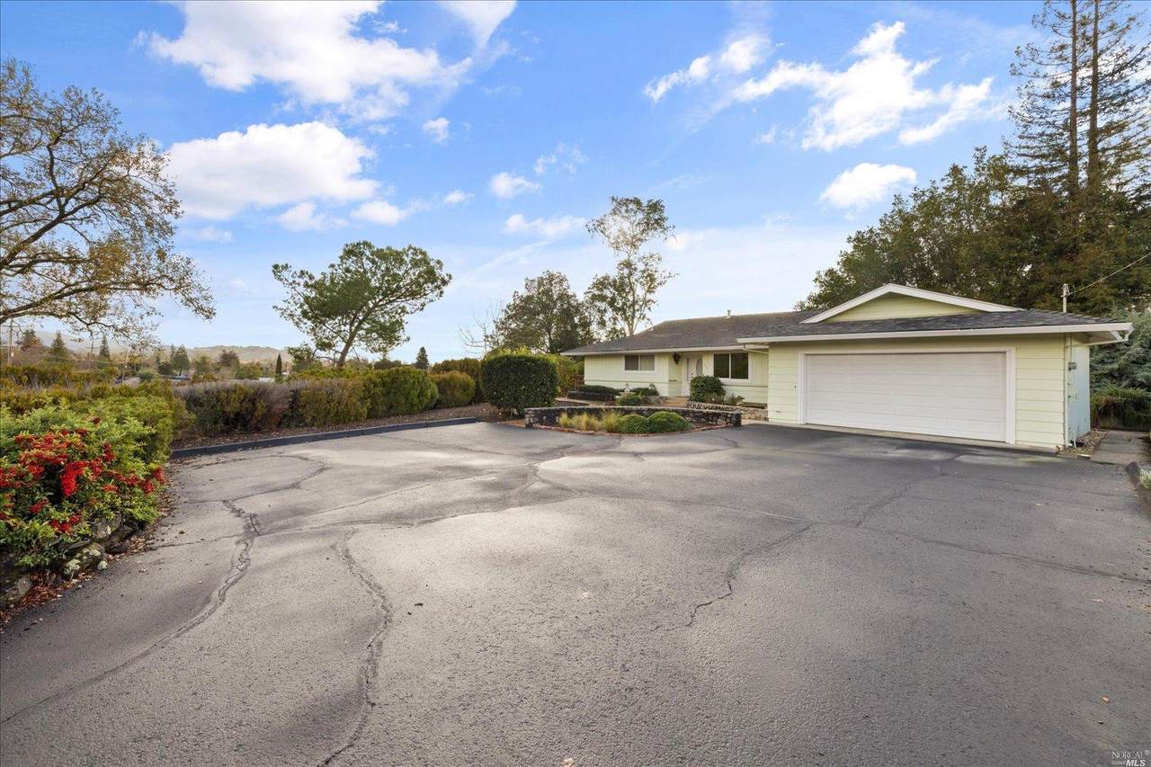 1647 Estee Avenue - Photo 1
