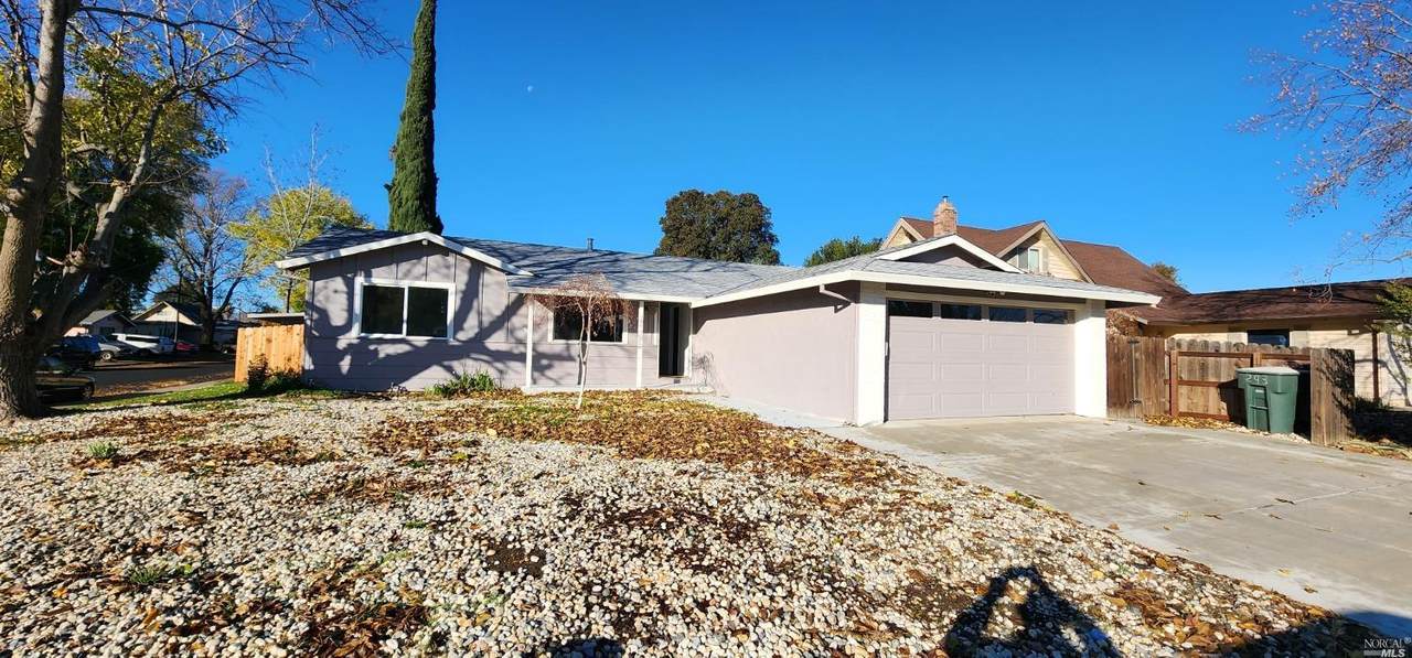 293 Arrowhead Drive - Photo 1