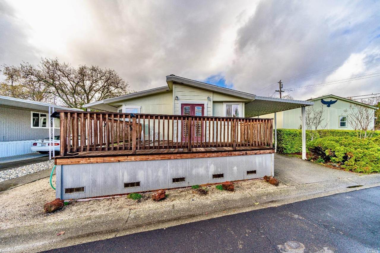 125 Burgundy Circle - Photo 1