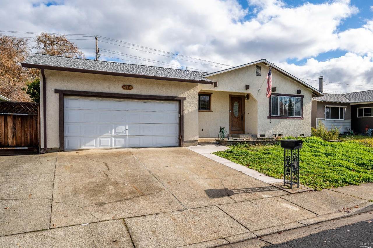 415 Washo Drive - Photo 1