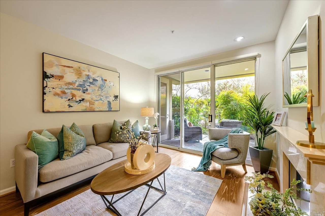 400 Deer Valley Road - Photo 1