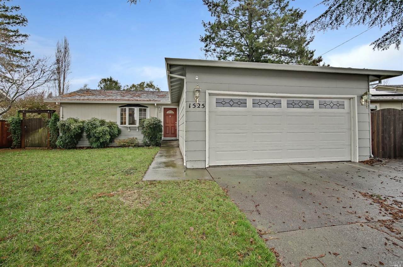 1525 Heather Drive - Photo 1