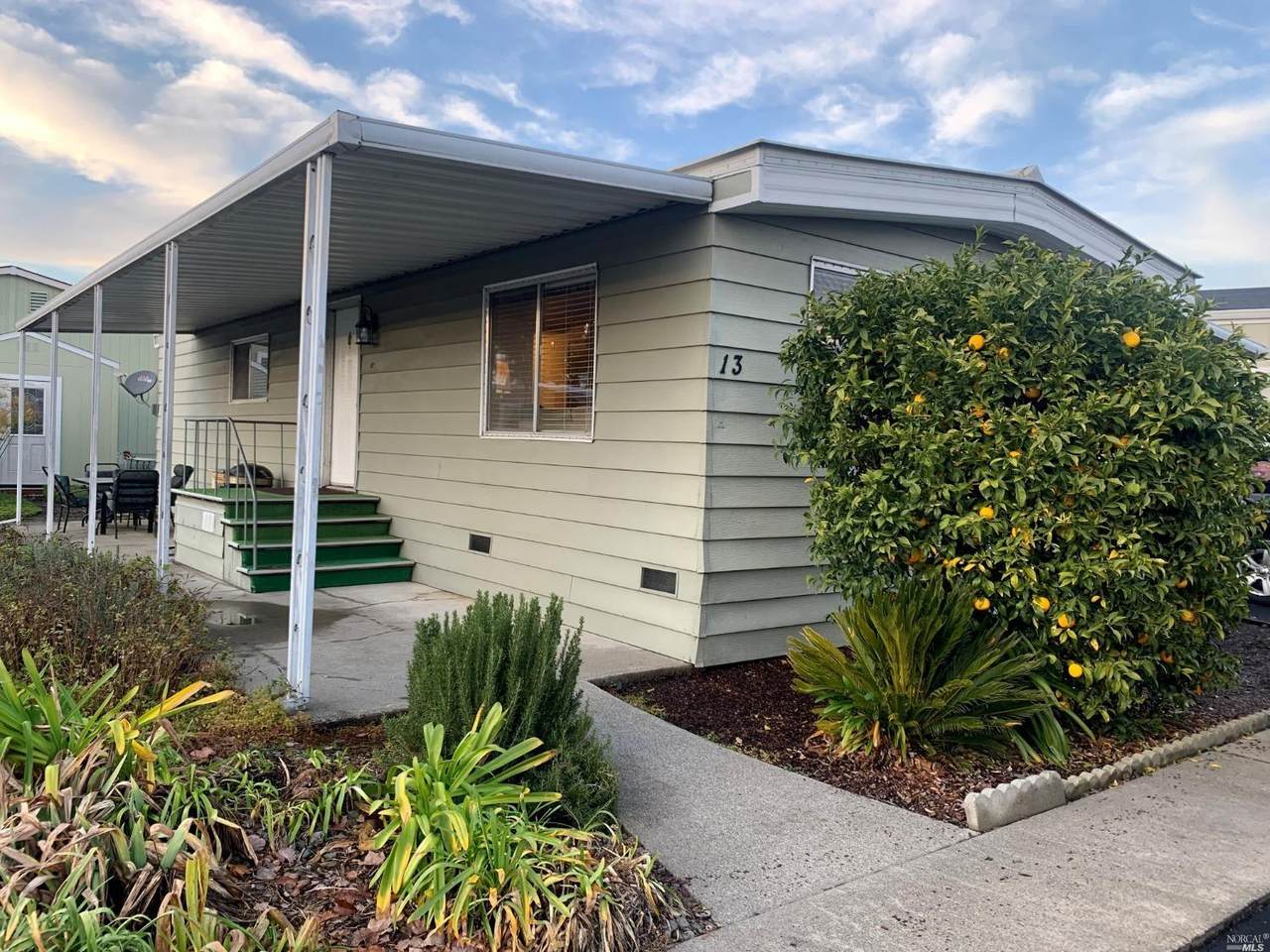 13 Oakwood Drive - Photo 1