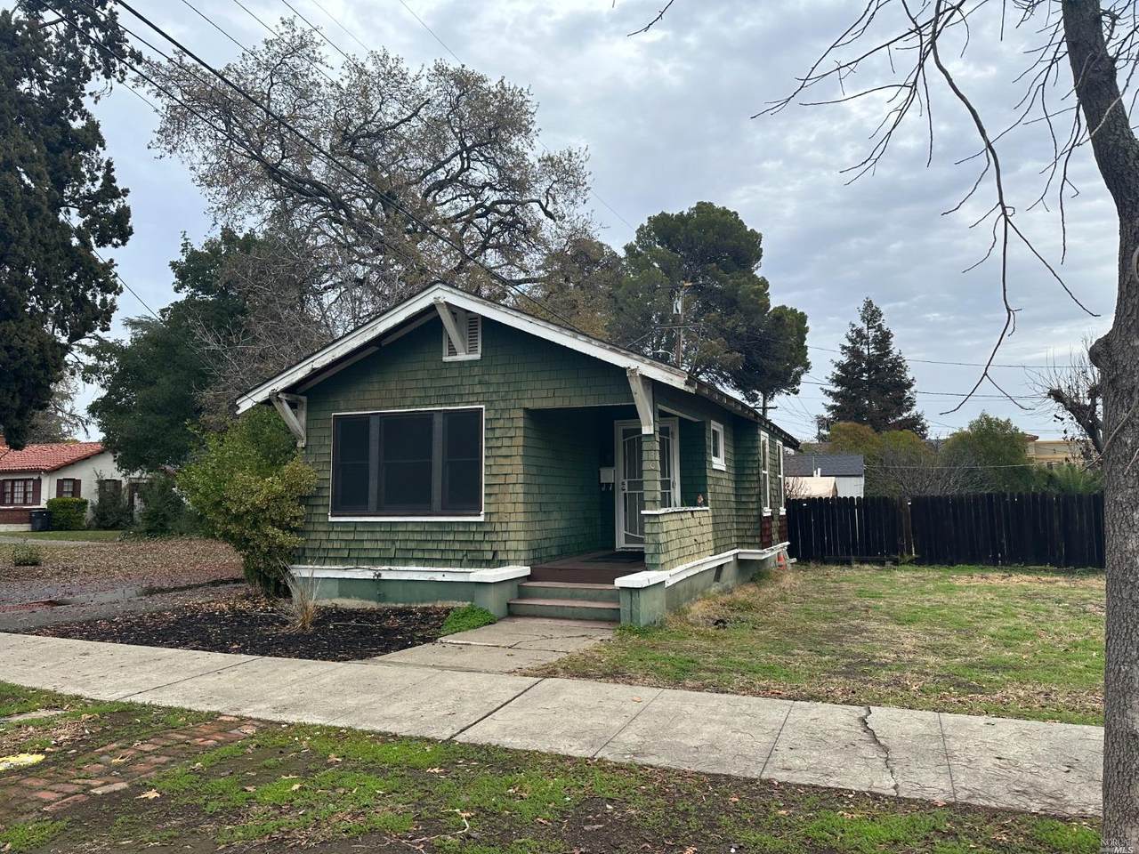 830 Jackson Street - Photo 1