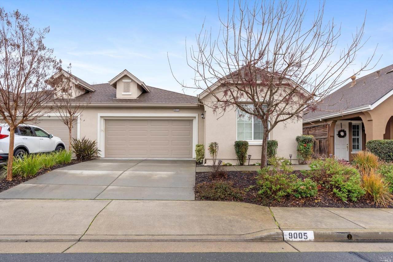 9005 Oak Trail Circle - Photo 1