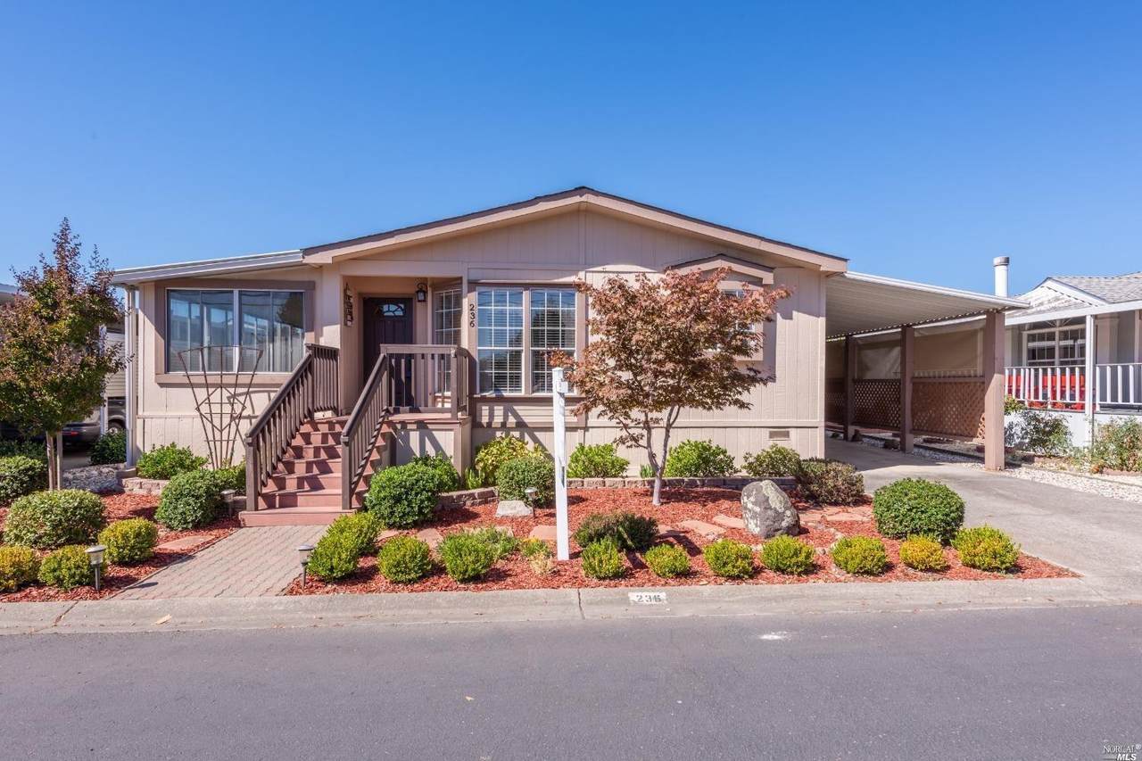 236 Clover Way - Photo 1