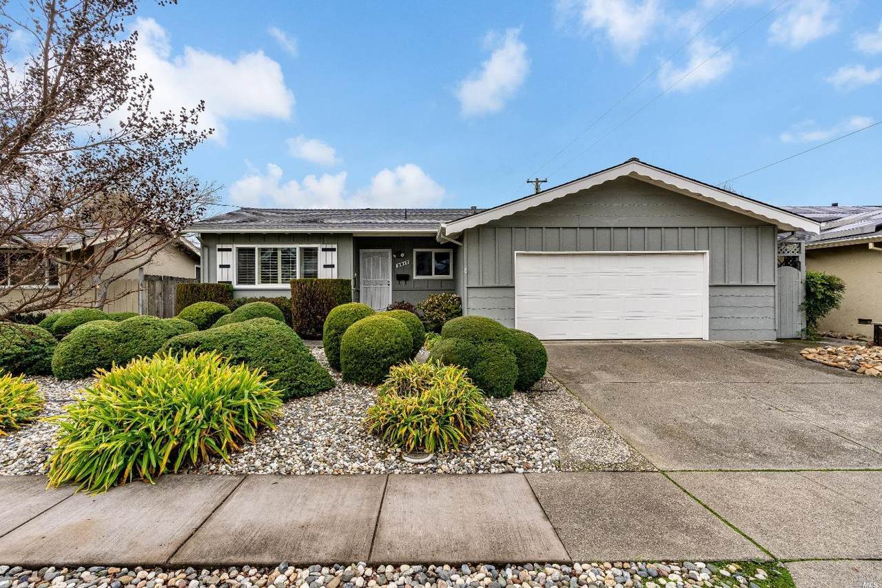 3817 Yosemite Street - Photo 1
