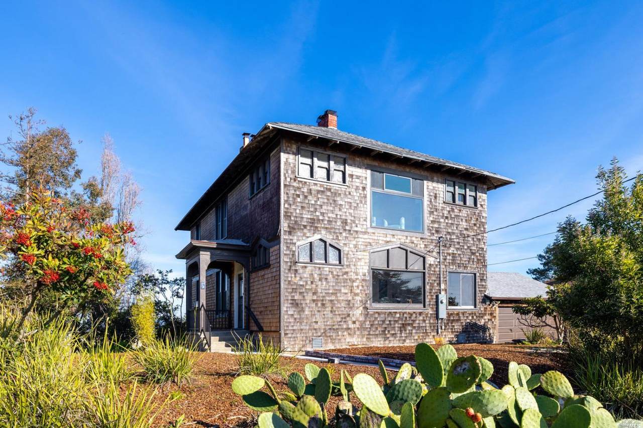 754 Golden Gate Avenue - Photo 1