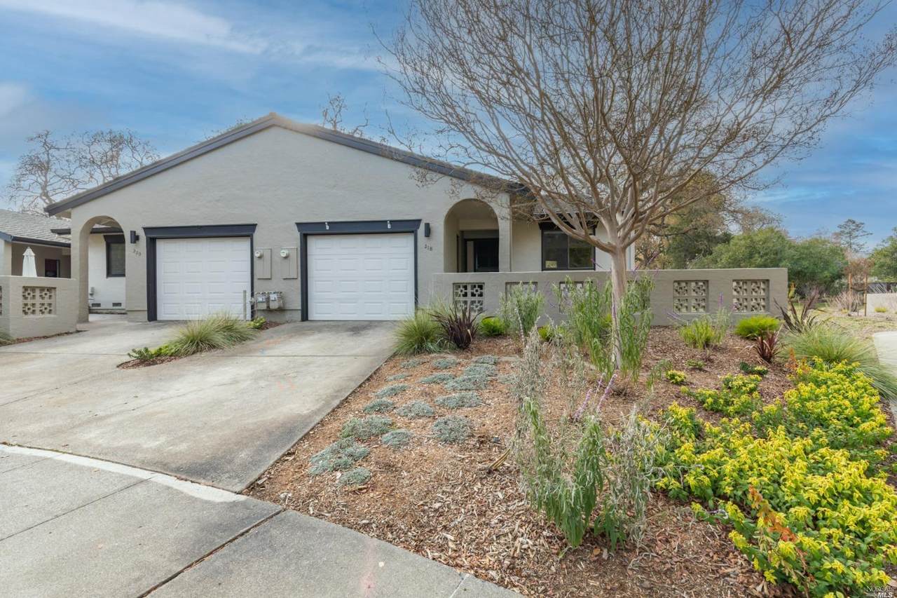 218 Vista Court - Photo 1