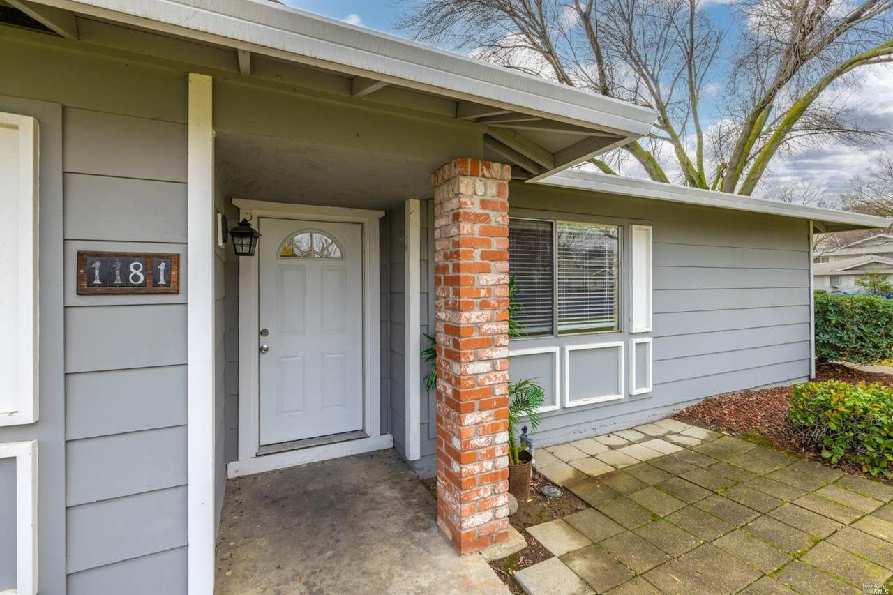 118 Del Rio Circle - Photo 1