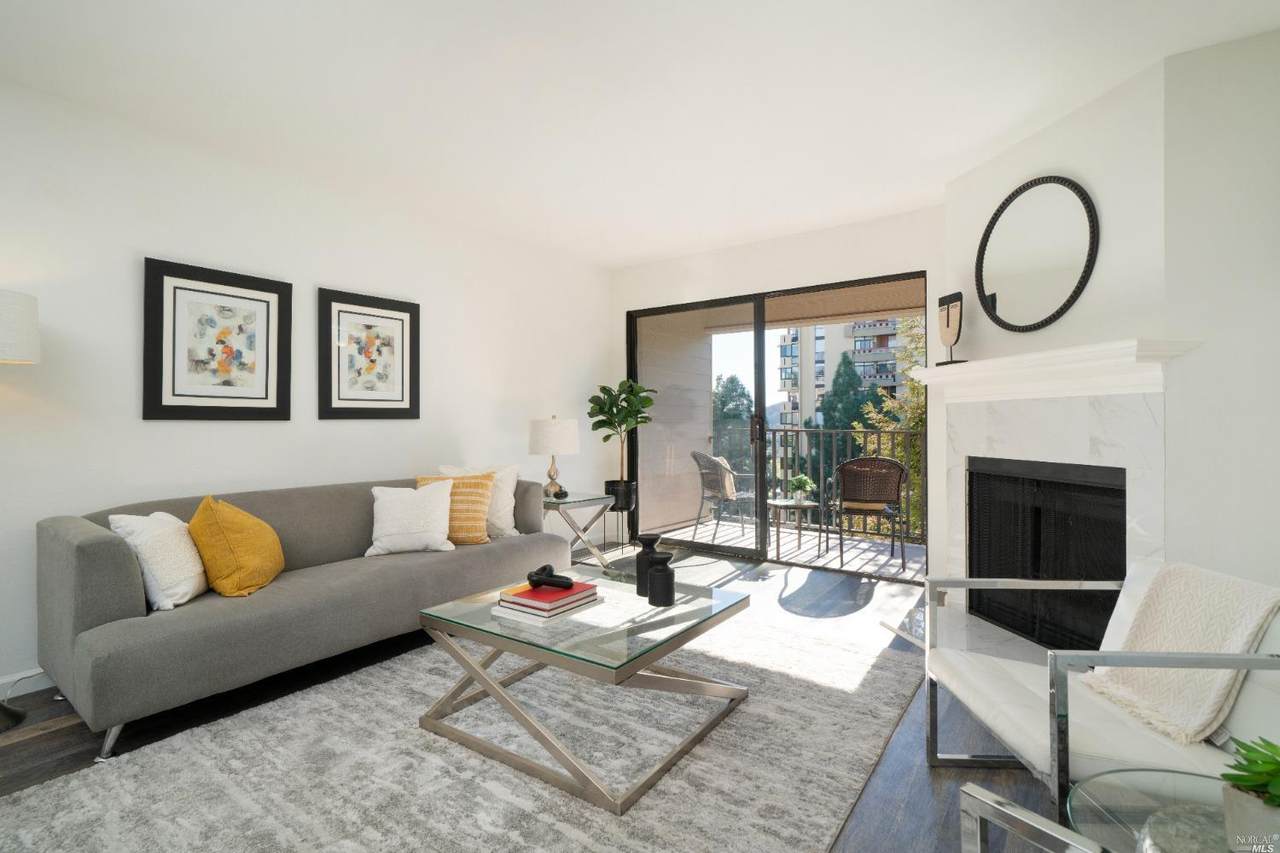 736 Via Casitas - Photo 1