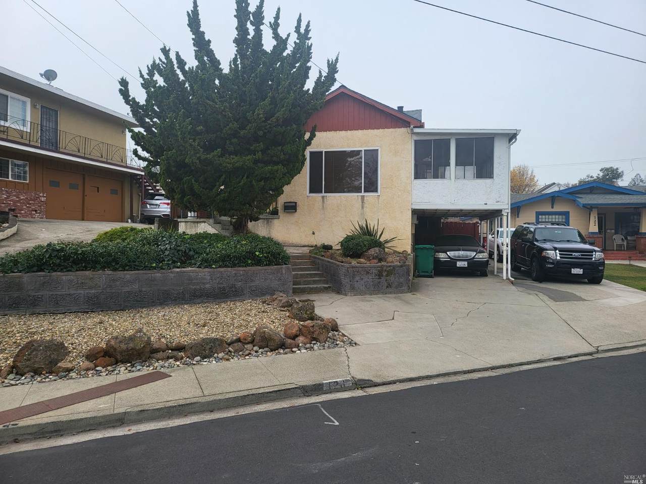 126 Pacific Avenue - Photo 1